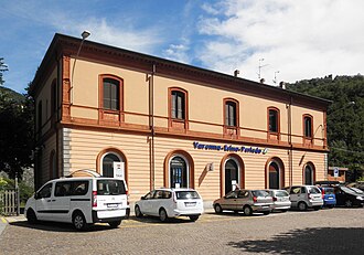 Stazione ferroviaria di Varenna-Esino